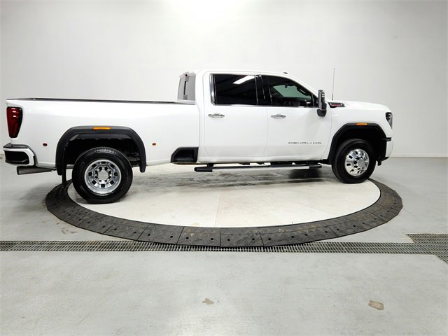 Used 2025 GMC Sierra 3500 Denali w/ Technology Package image 8