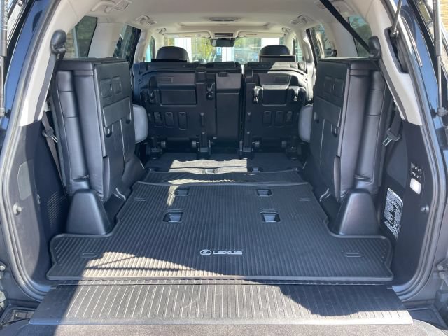 Used 2019 Lexus LX 570 4WD w/ Luxury Package image 54