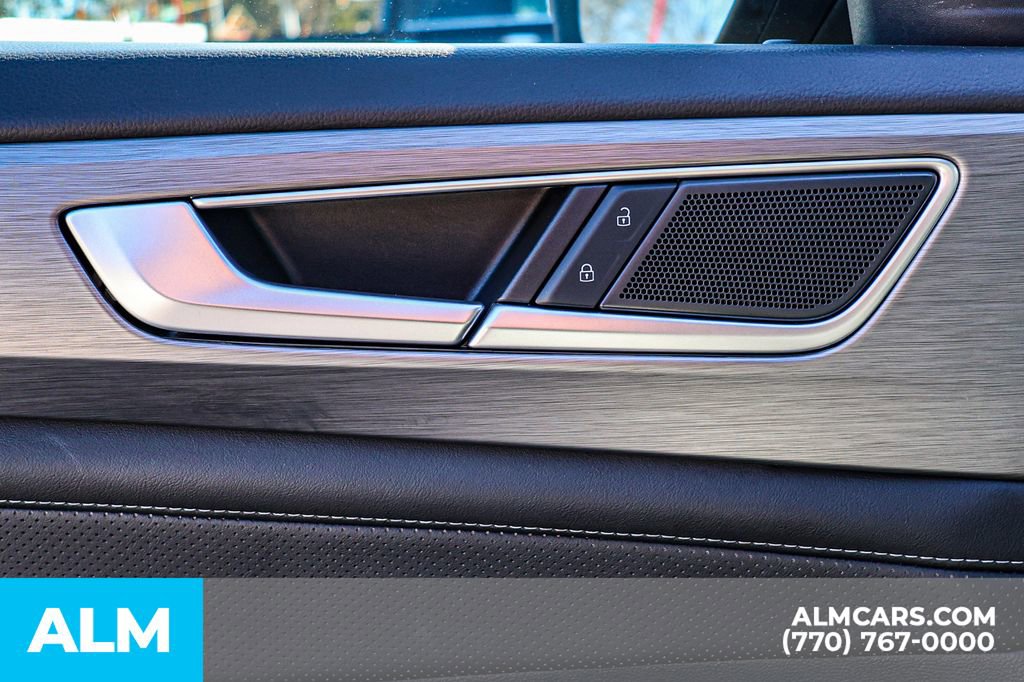 Used 2025 Volkswagen Atlas Cross Sport SE image 50