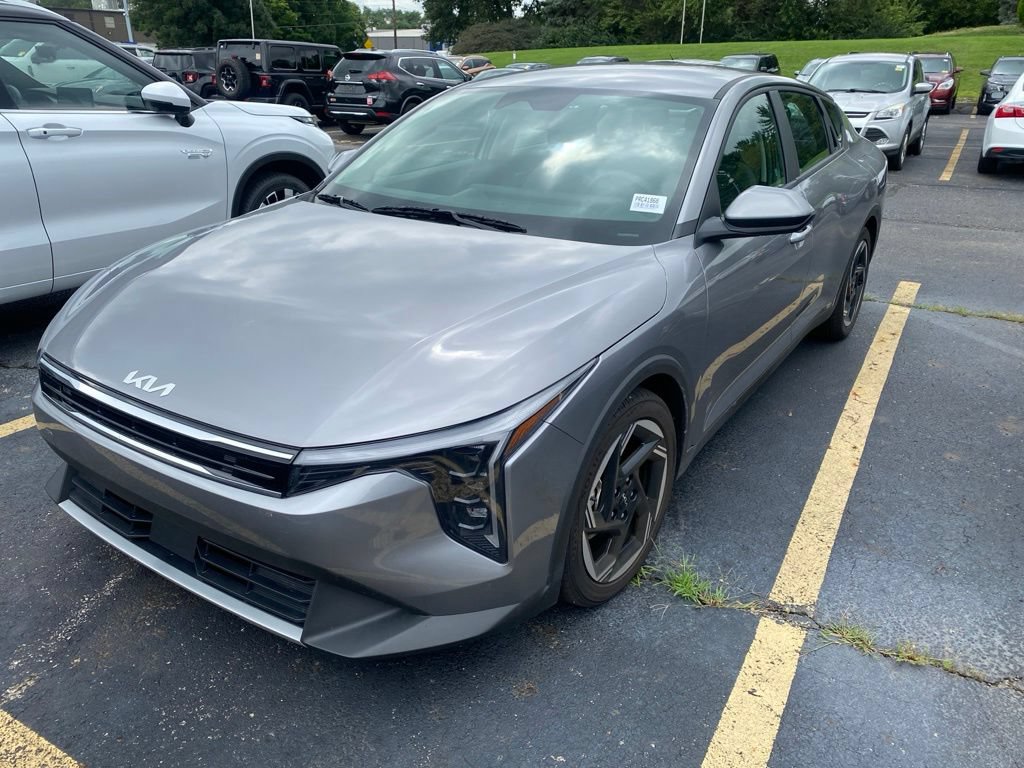 Used 2025 Kia K4 EX FWD image 2
