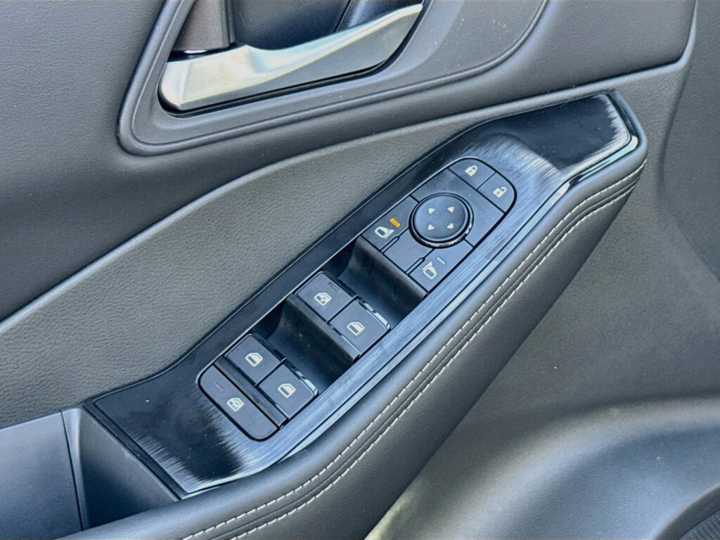 New 2027 Nissan Rogue SV AWD/4WD image 9