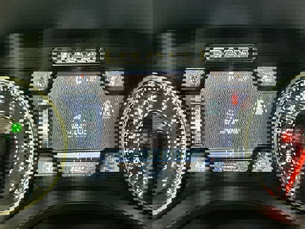 Used 2025 RAM 1500 Laramie image 18