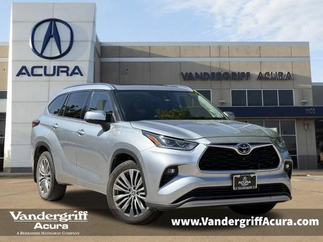 Used 2021 Toyota Highlander Platinum AWD/4WD image 1