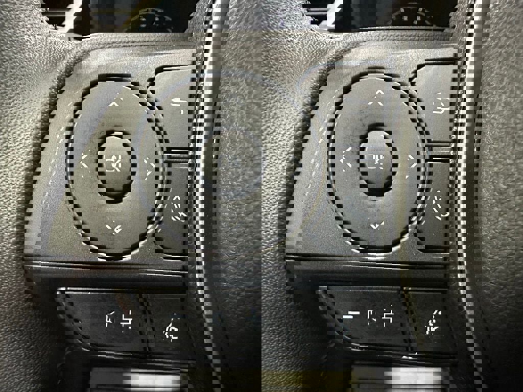 Used 2025 Toyota Corolla SE FWD image 19