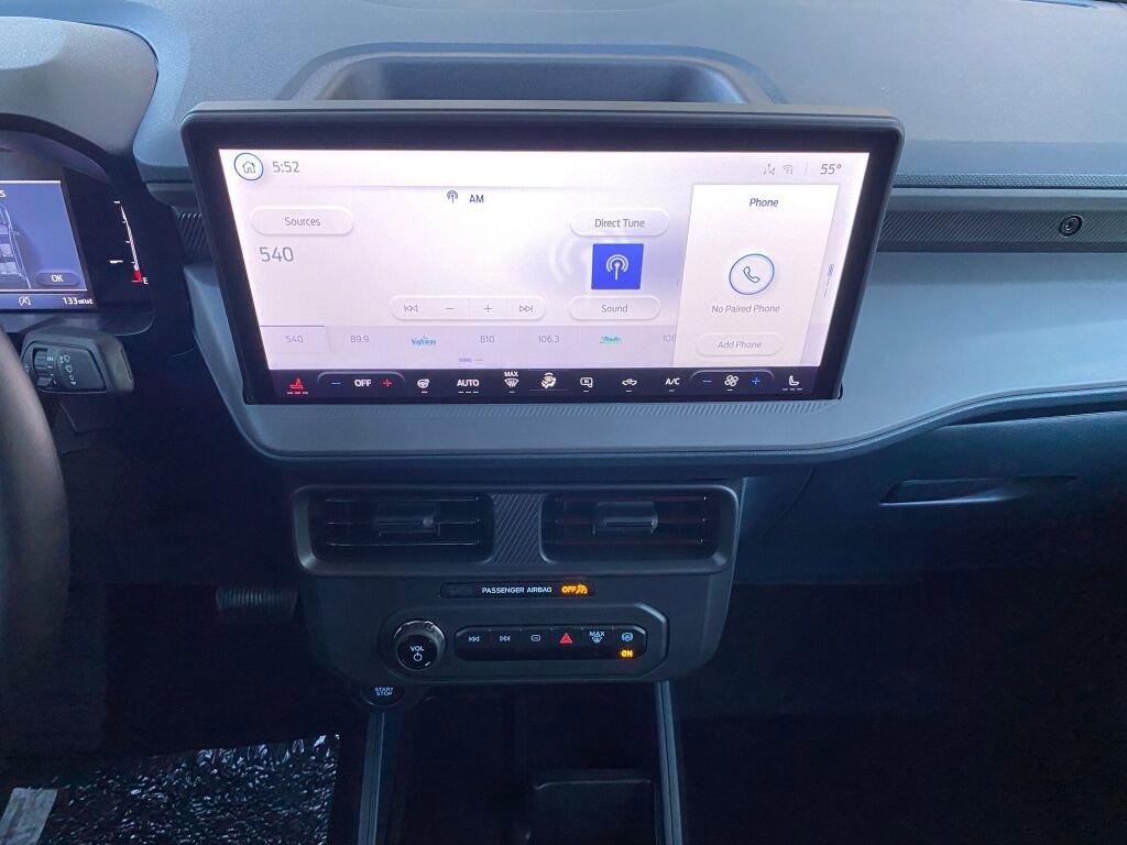 New 2025 Ford Maverick XLT w/ XLT Luxury Package image 13