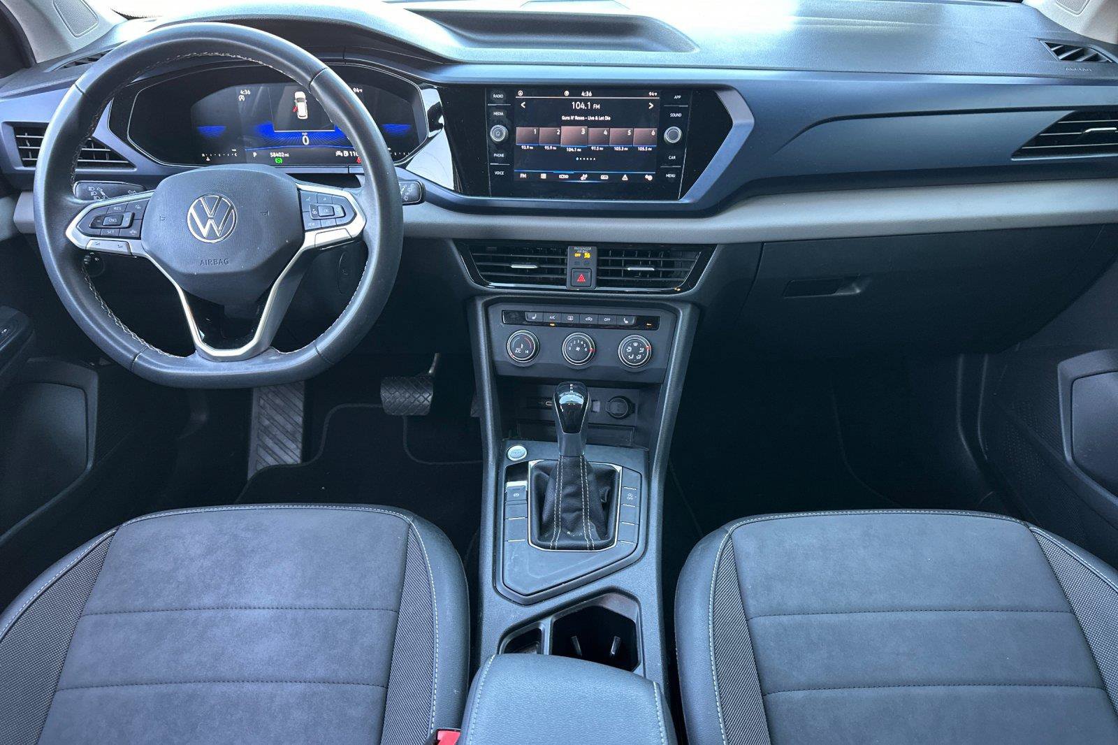 Used 2022 Volkswagen Taos SE FWD image 12