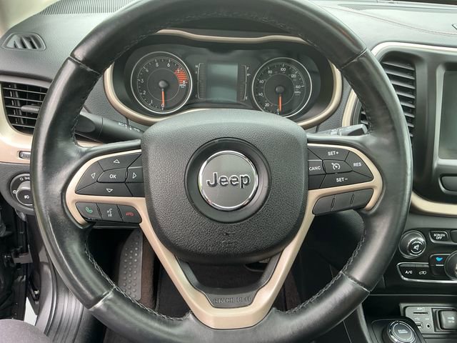 Used 2016 Jeep Cherokee 75th Anniversary AWD/4WD image 13