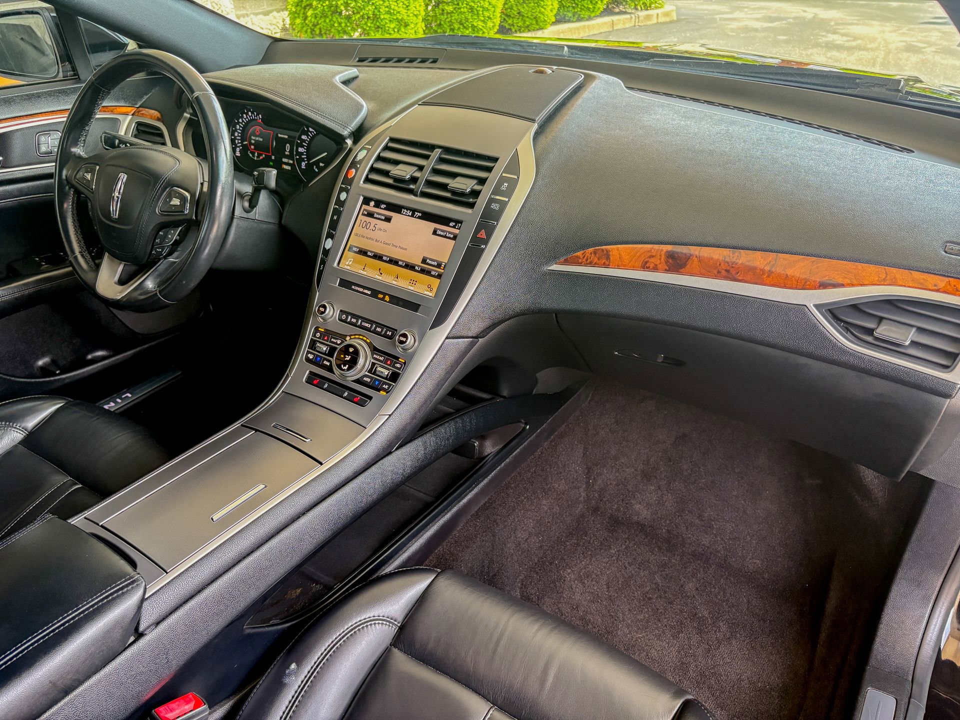 Used 2019 Lincoln MKZ Reserve FWD image 20
