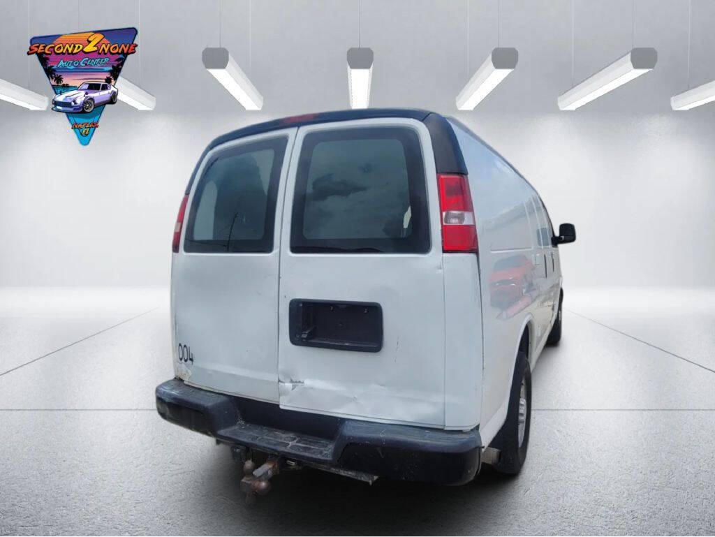 Used 2018 Chevrolet Express 2500 RWD image 5