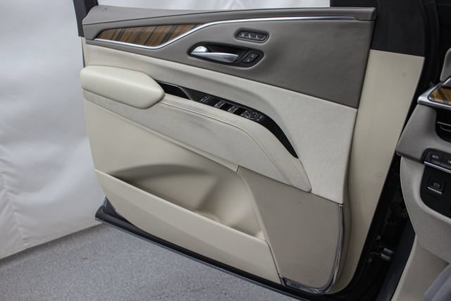 Certified 2021 Cadillac Escalade Sport Platinum AWD/4WD image 13