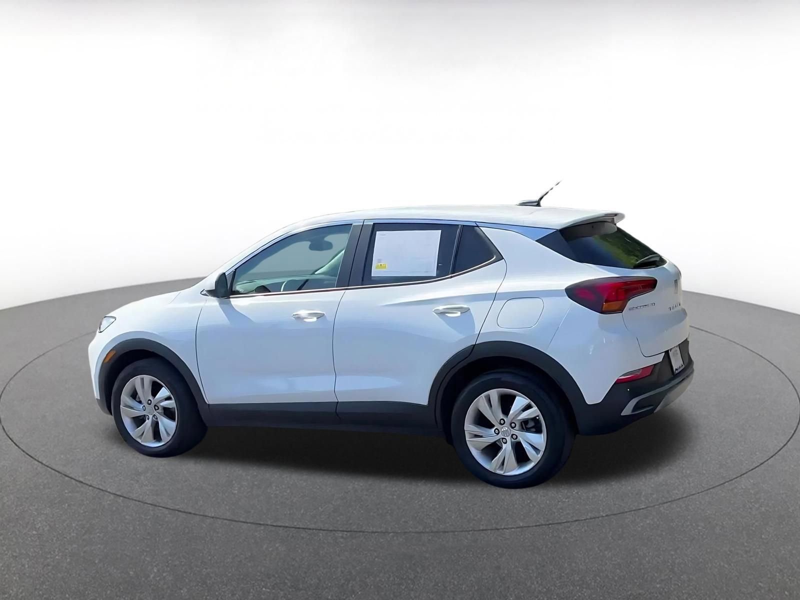 Used 2025 Buick Encore GX Preferred FWD image 10