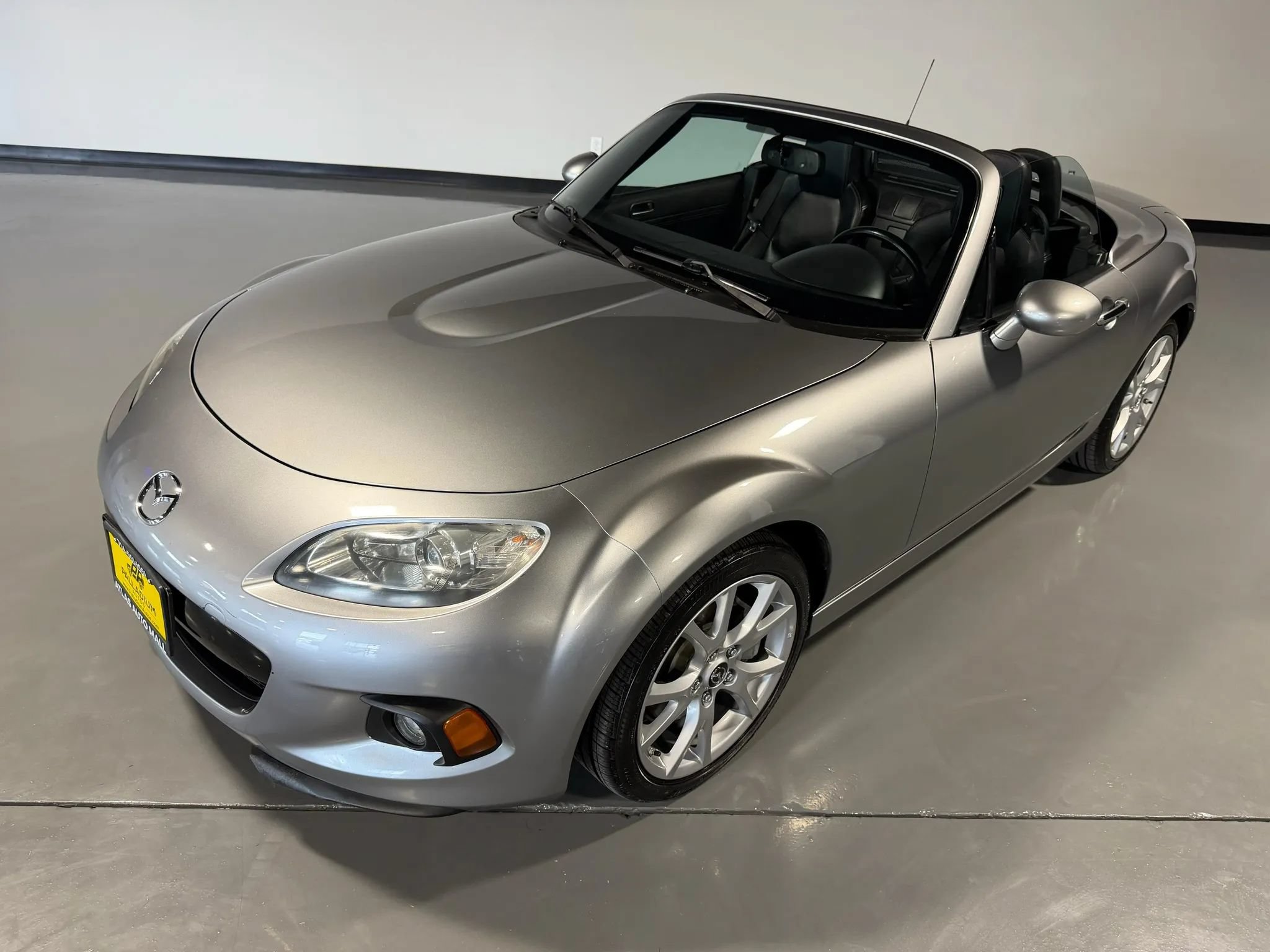 Used 2014 MAZDA MX-5 Miata Grand Touring w/ Premium Package RWD image 7