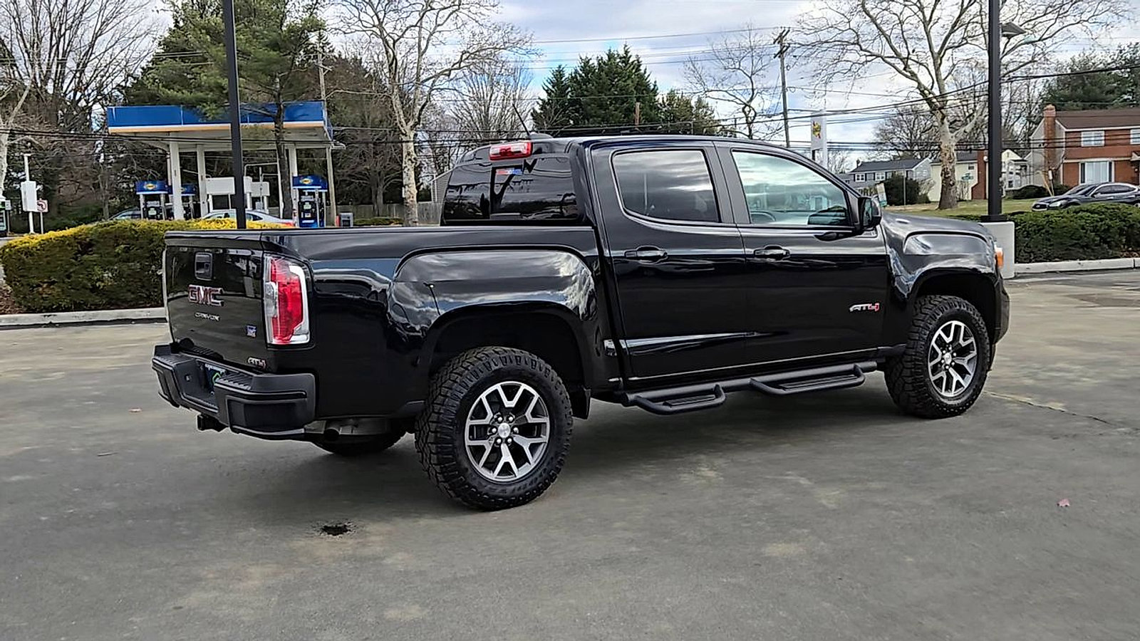 Certified 2022 GMC Canyon AT4 w/ Trailering Package image 4