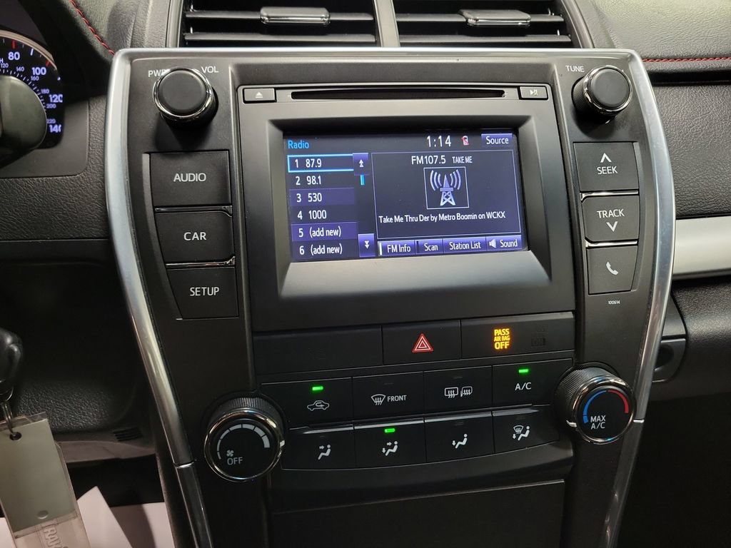 Used 2016 Toyota Camry SE FWD image 16