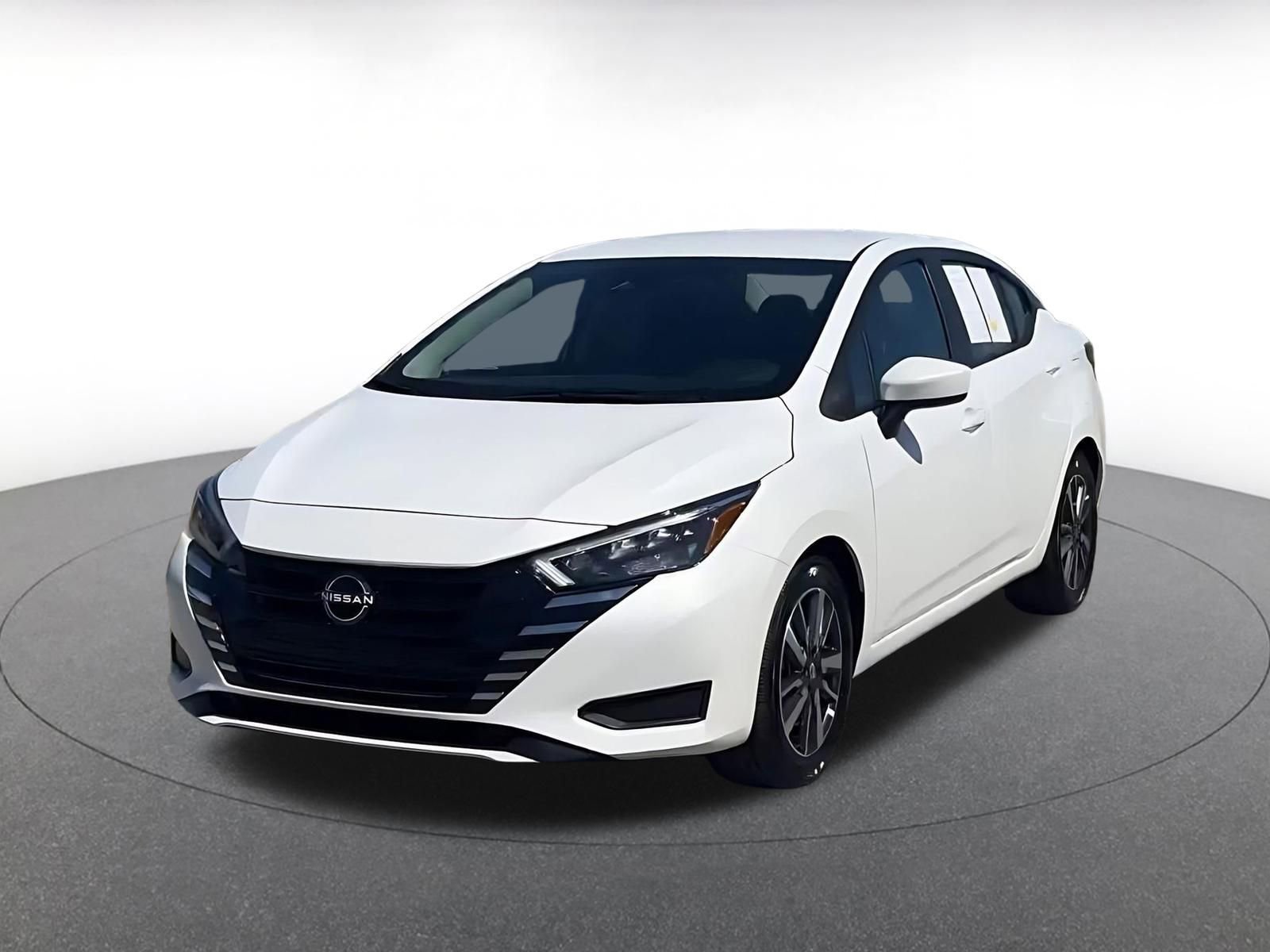 Used 2025 Nissan Versa SV FWD image 7
