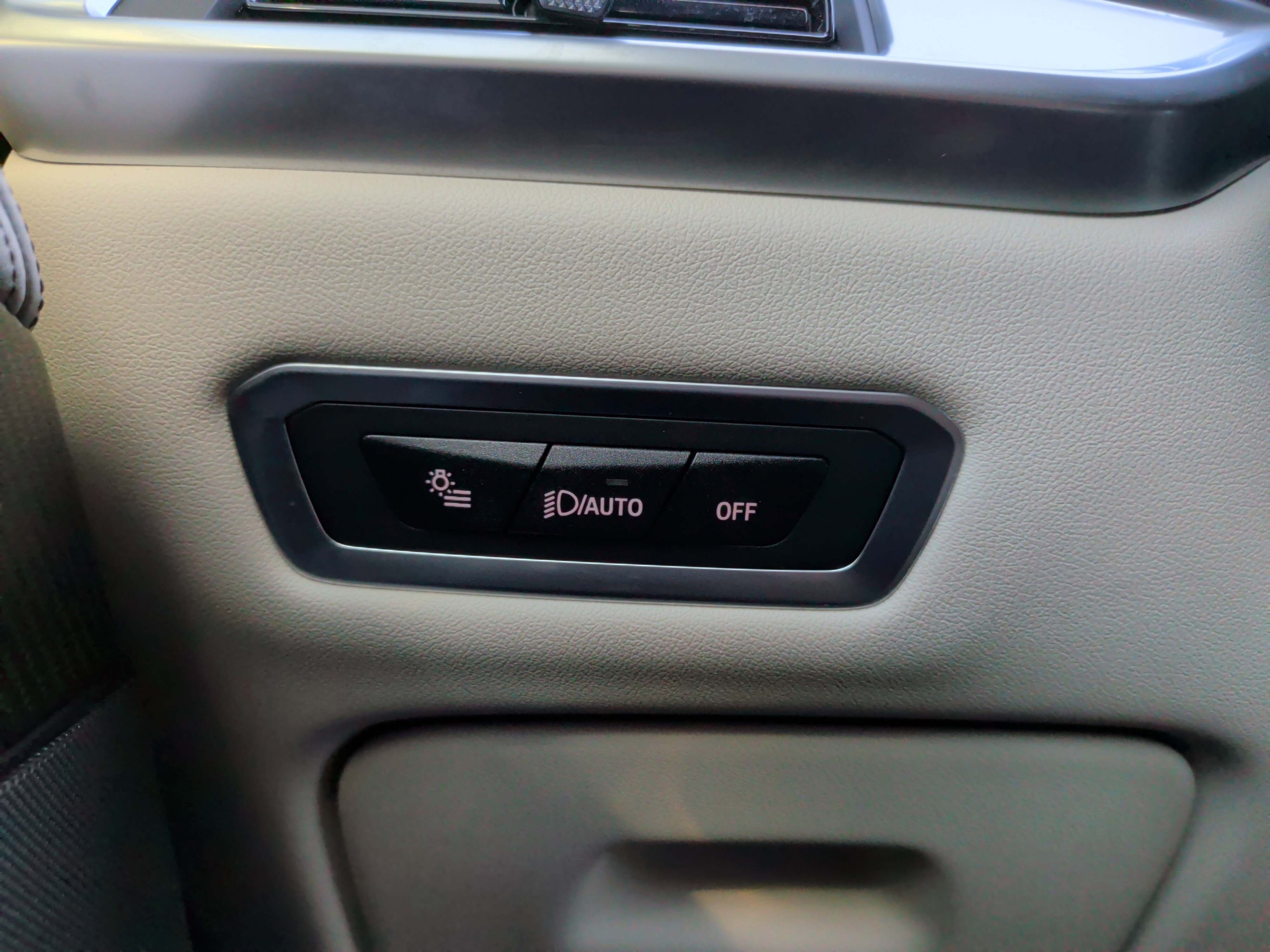 Certified 2024 BMW X7 M60i w/ Executive Package image 25