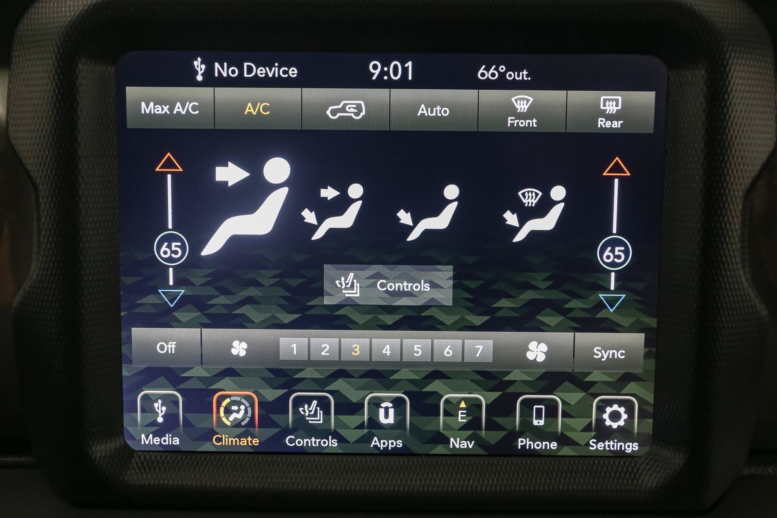 Used 2022 Jeep Wrangler Unlimited Sahara w/ LED Lighting Group AWD/4WD image 26