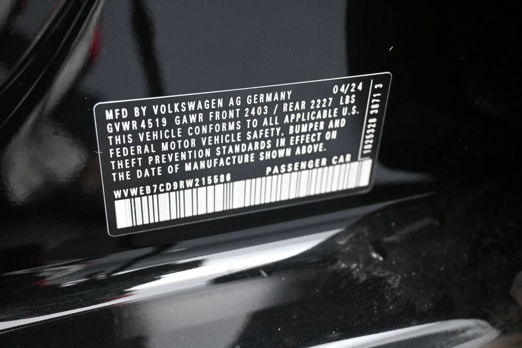 Used 2024 Volkswagen Golf R AWD/4WD image 16