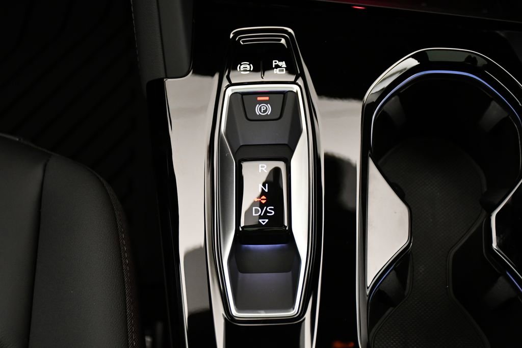 Used 2025 Audi Q5 Premium w/ Convenience Package image 30