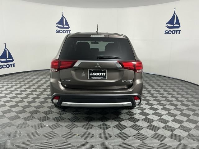 Used 2016 Mitsubishi Outlander SE FWD image 5