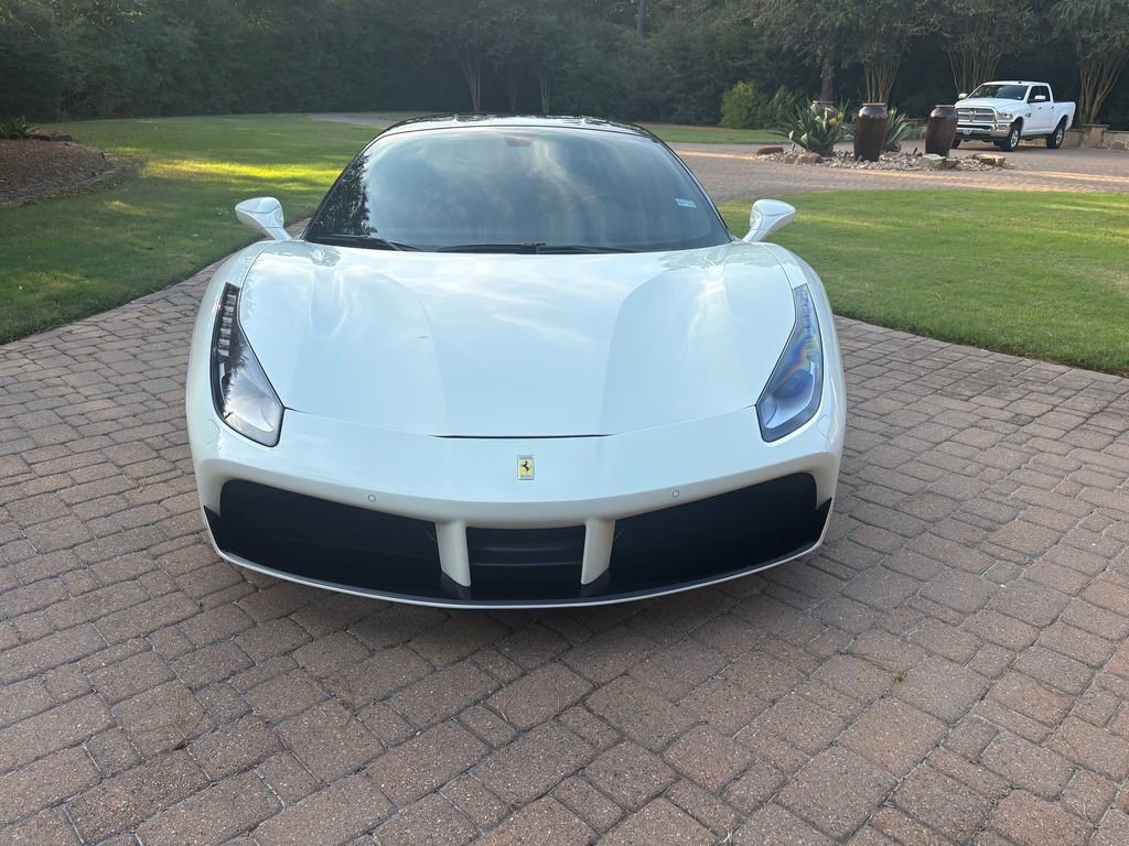 Used 2019 Ferrari 488 GTB RWD image 2
