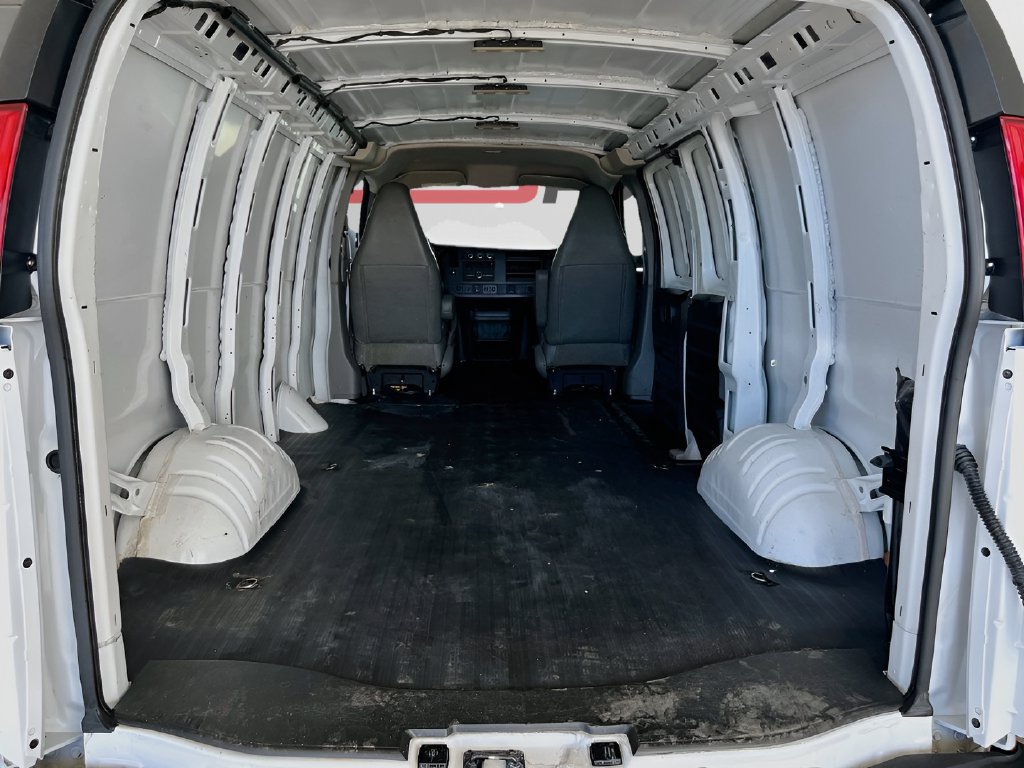Used 2024 Chevrolet Express 2500 w/ Driver Convenience Package RWD image 23