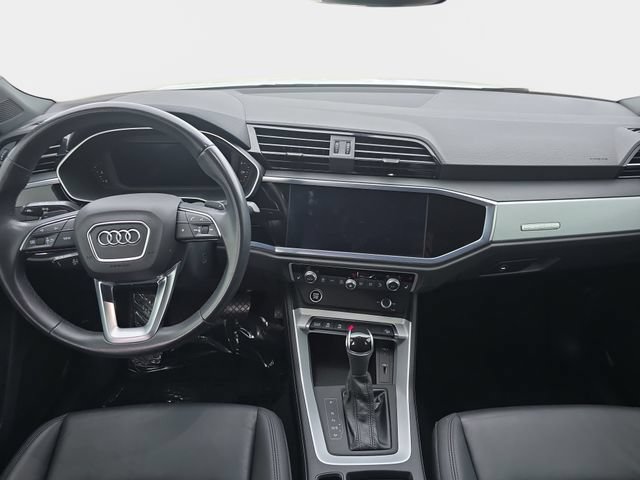 Used 2021 Audi Q3 2.0T Premium w/ Convenience Package AWD/4WD image 10