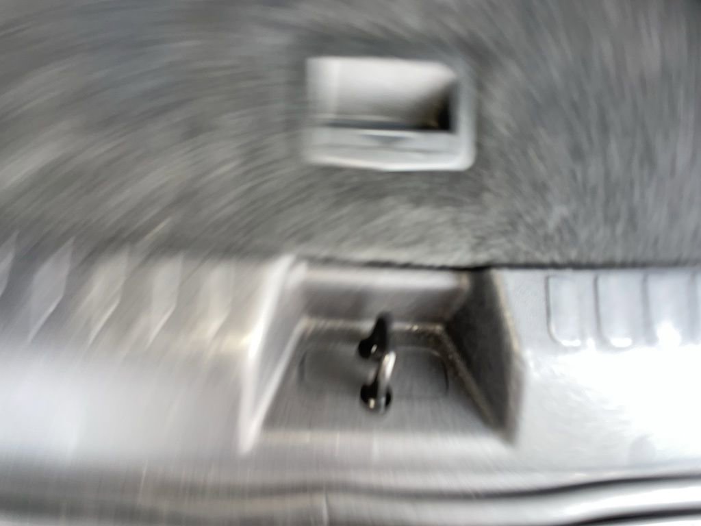 Used 2025 Chevrolet Traverse LT image 14