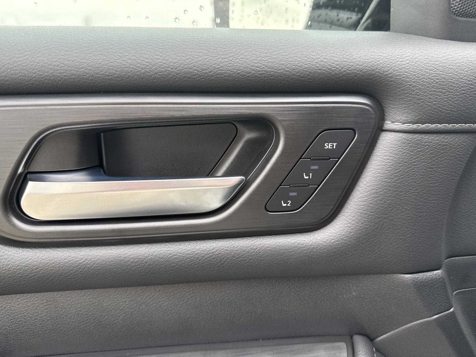 New 2026 Nissan Armada SL w/ Captain's Chari Seat Package image 16