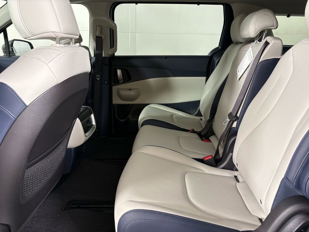 New 2026 Kia Carnival EX image 34