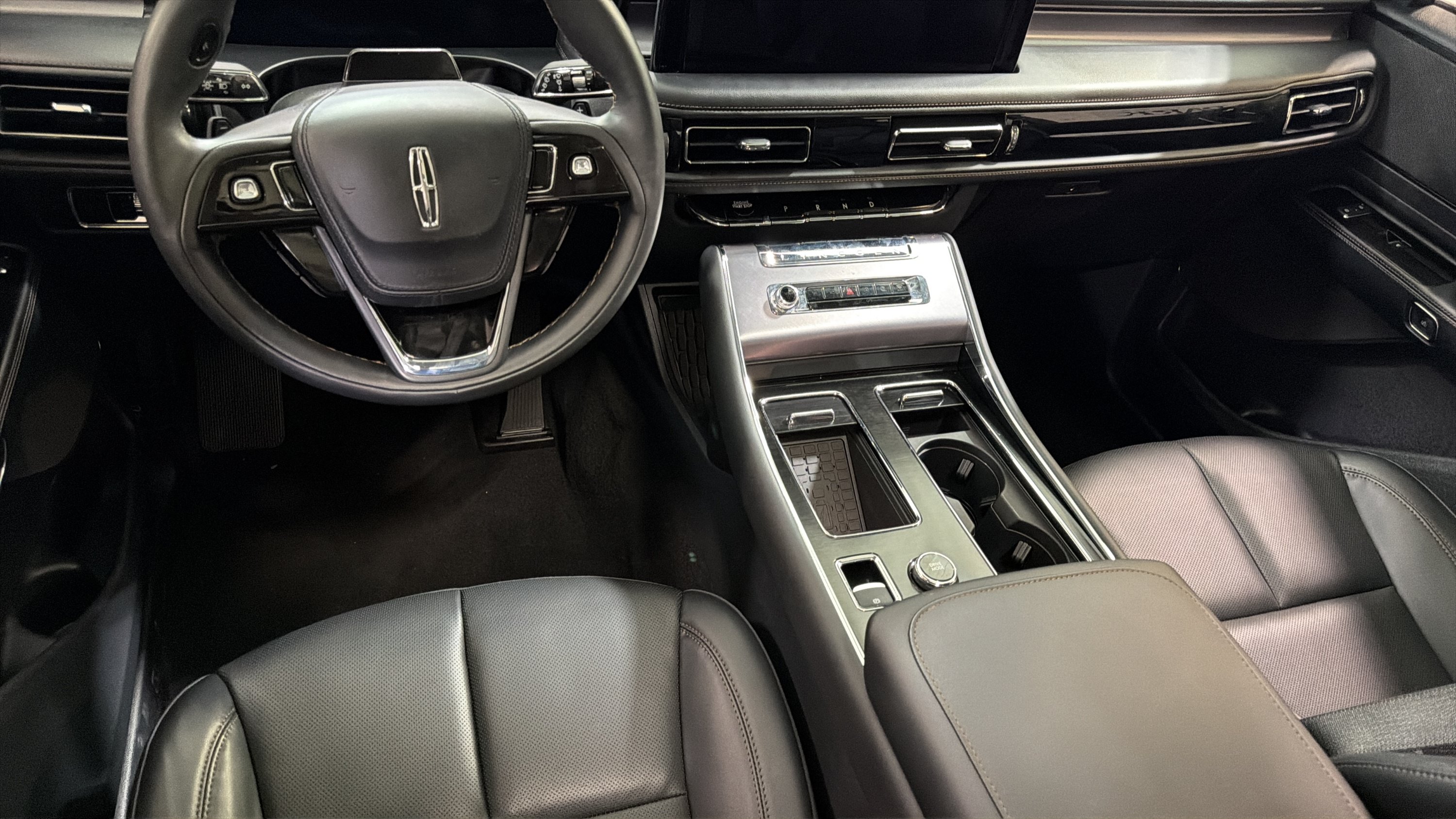 Used 2026 Lincoln Aviator 2WD image 24