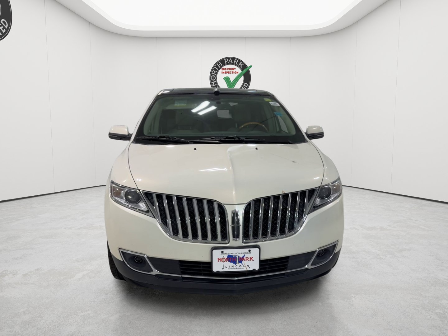 Used 2012 Lincoln MKX FWD image 8