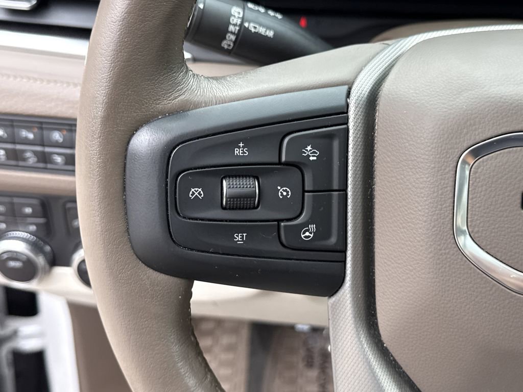 Used 2022 GMC Yukon Denali image 15