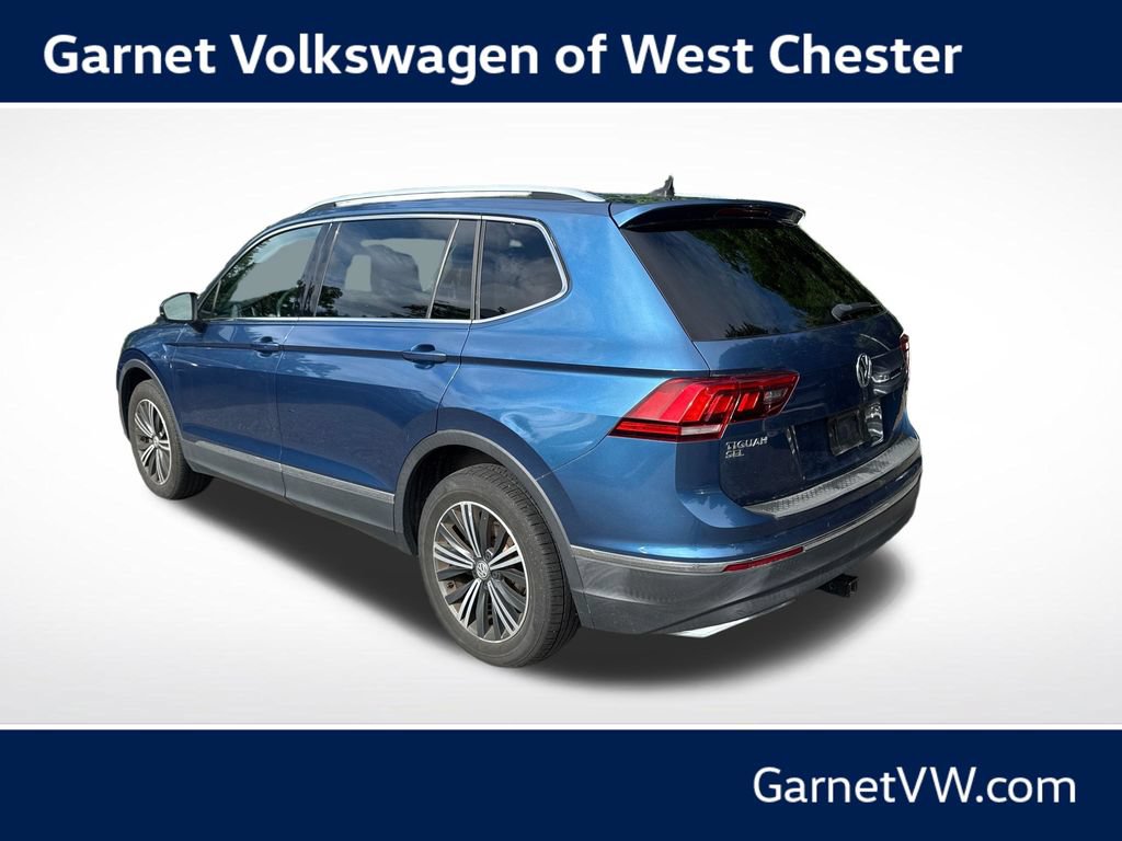 Used 2018 Volkswagen Tiguan SEL w/ 3rd Row Seat Package AWD/4WD image 3