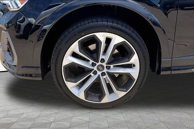 Used 2021 Audi Q3 2.0T Premium Plus w/ Premium Plus Package AWD/4WD image 8