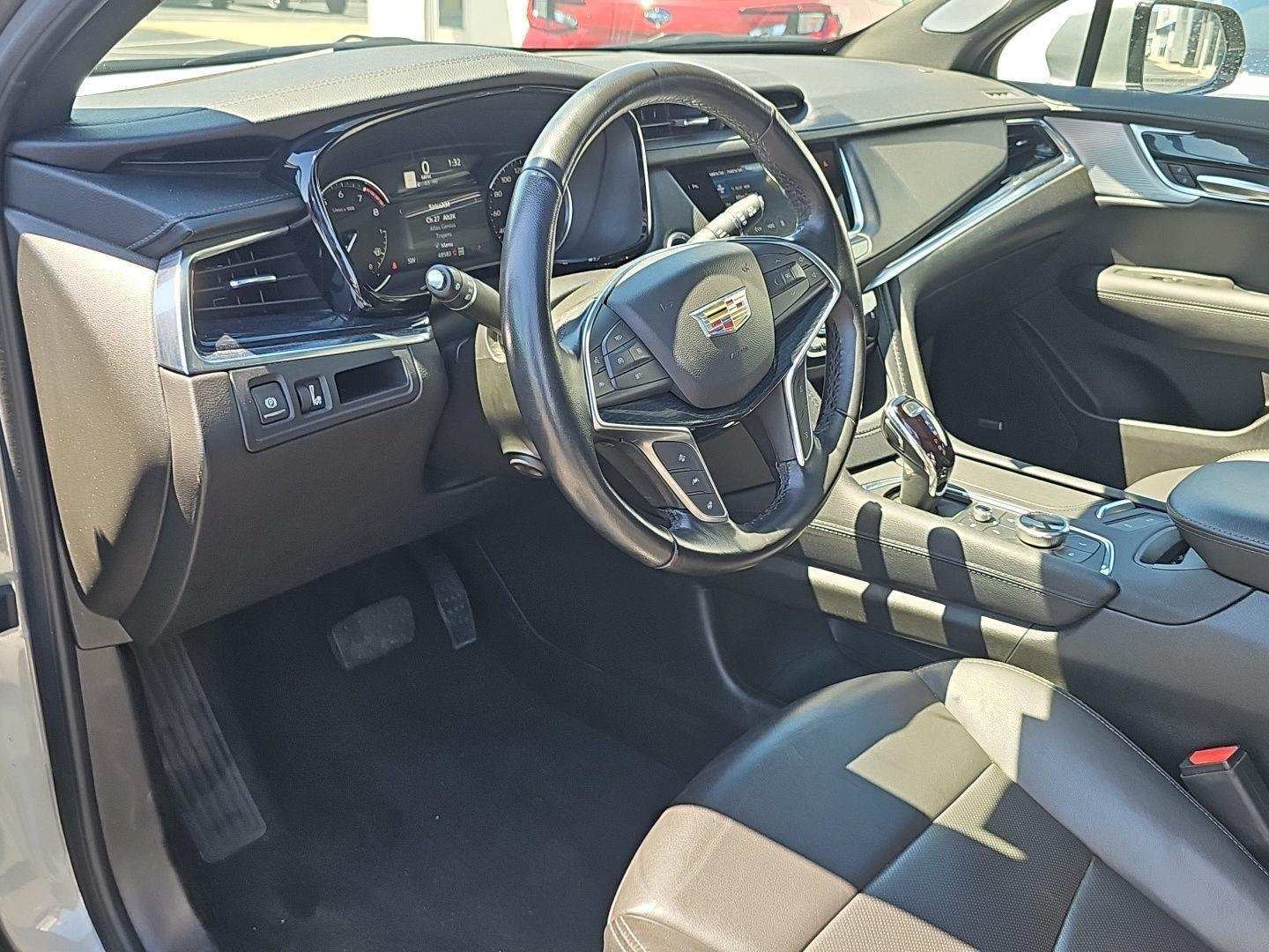 Used 2024 Cadillac XT5 Premium Luxury AWD/4WD image 8