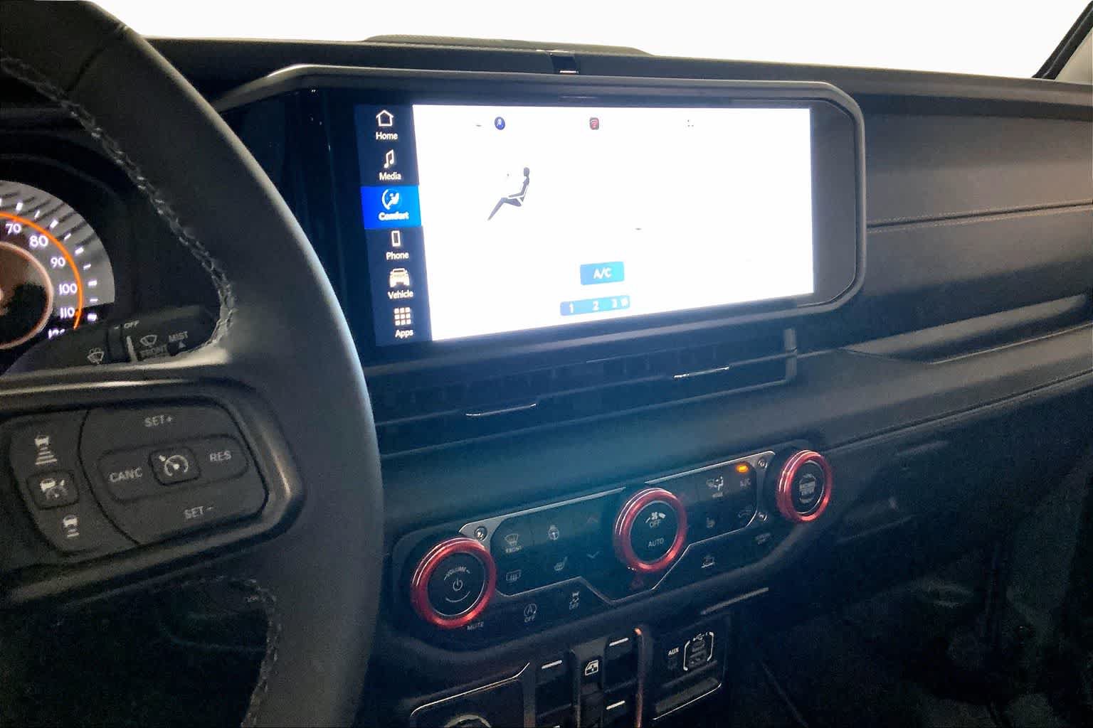 Used 2025 Jeep Gladiator Sport w/ Premium Package AWD/4WD image 6