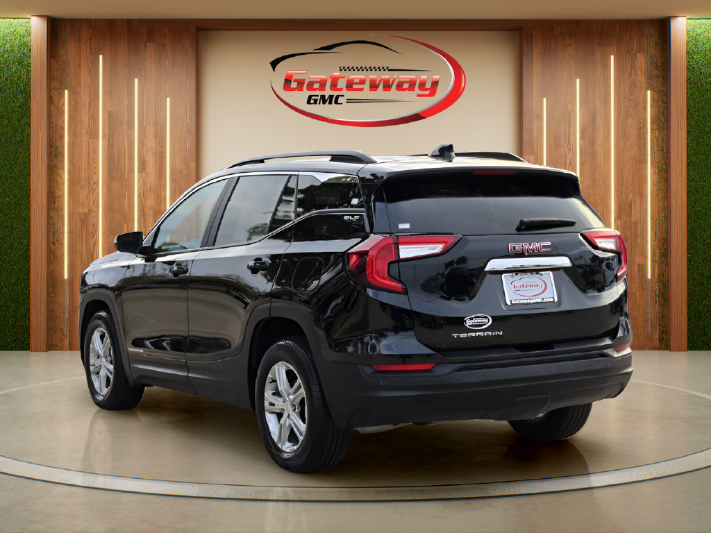 Used 2024 GMC Terrain SLE w/ Driver Convenience Package FWD image 7