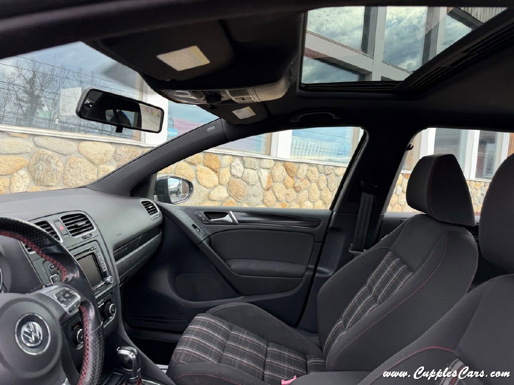 Used 2012 Volkswagen Golf 4-Door image 7