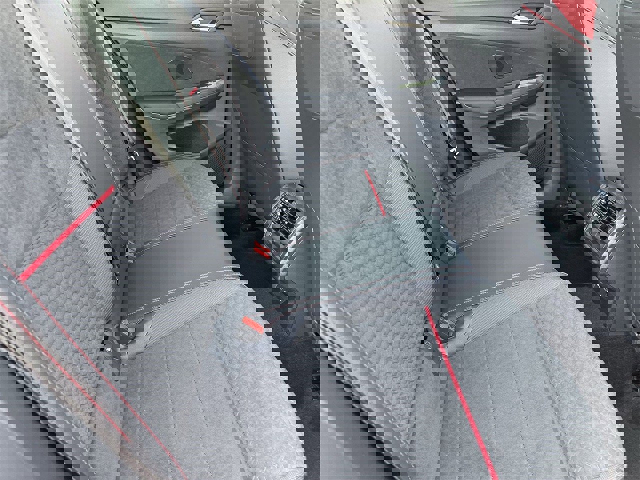 New 2026 Volkswagen GTI SE image 9