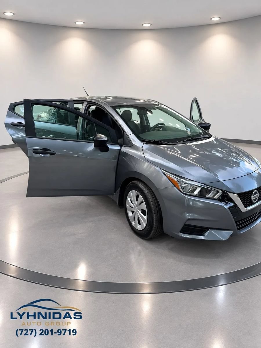Used 2022 Nissan Versa S FWD image 6