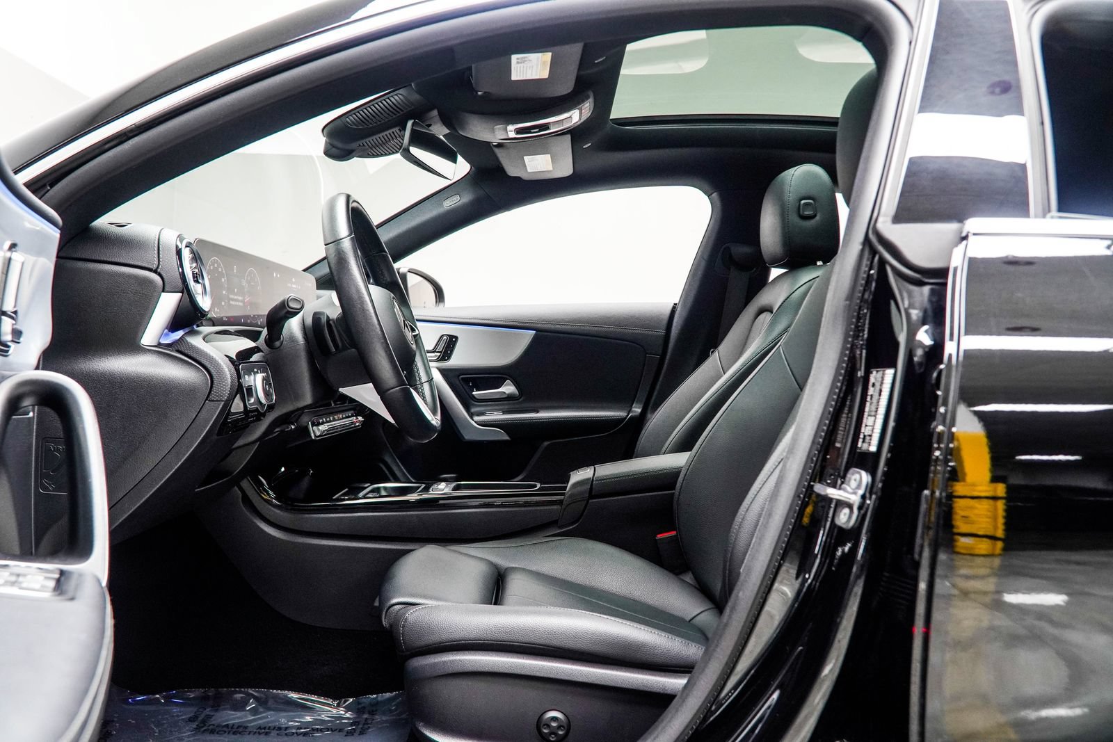 Used 2025 Mercedes-Benz CLA 250 image 36