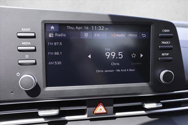 New 2026 Hyundai Elantra SE FWD image 17
