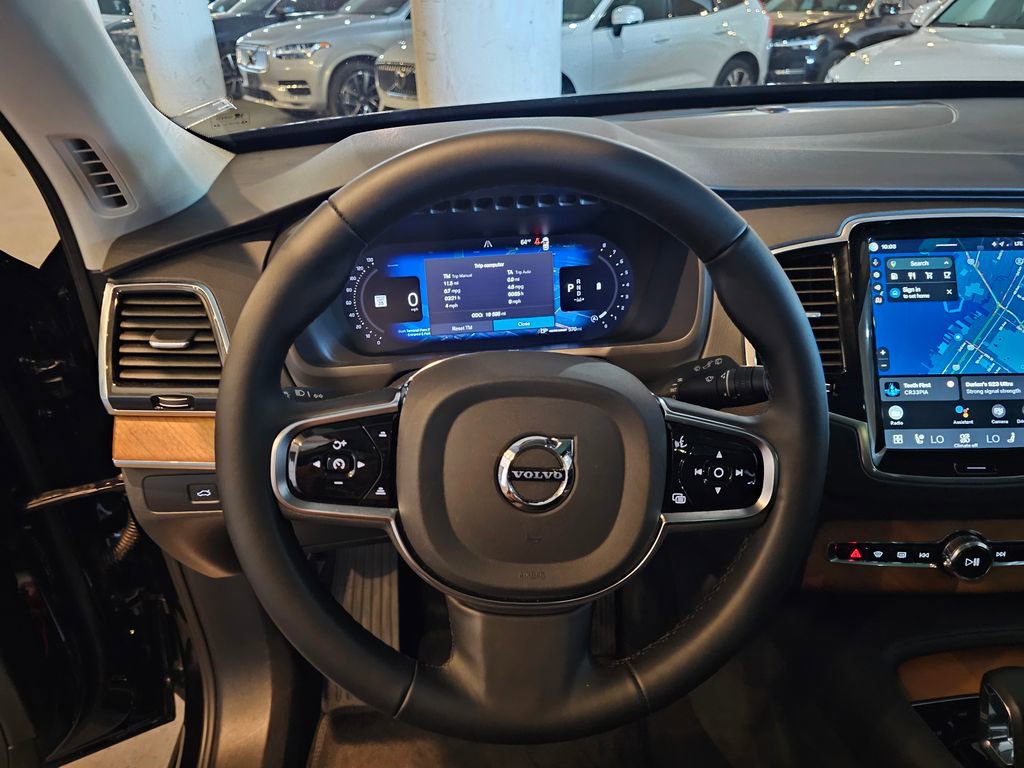 Certified 2024 Volvo XC90 B5 Plus AWD/4WD image 21