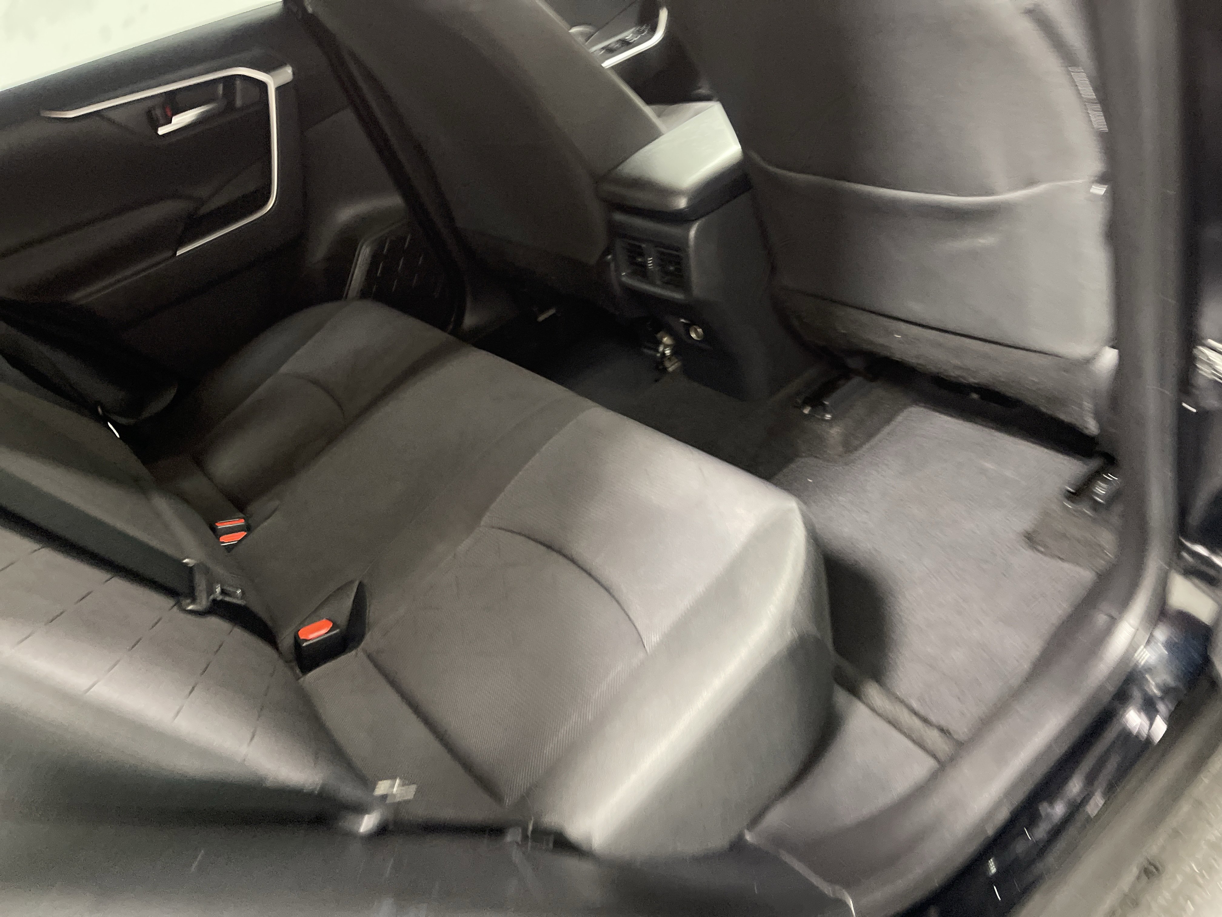 Used 2021 Toyota RAV4 XLE image 22