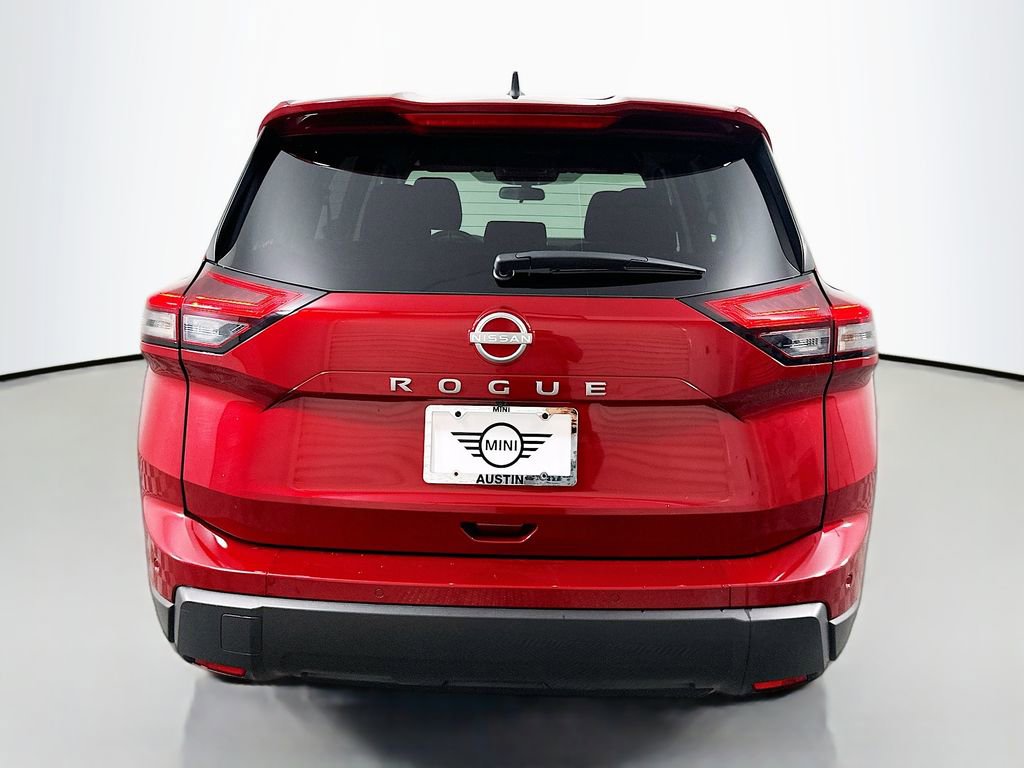Used 2025 Nissan Rogue S image 6