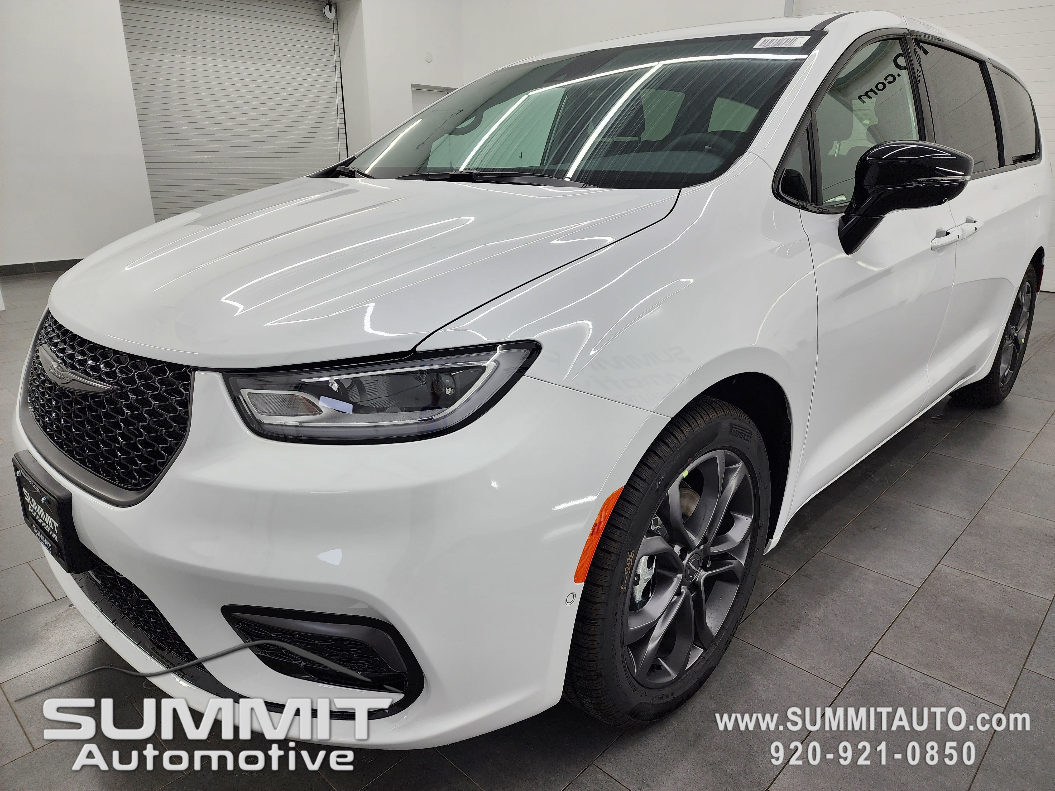 New 2026 Chrysler Pacifica Select FWD image 7