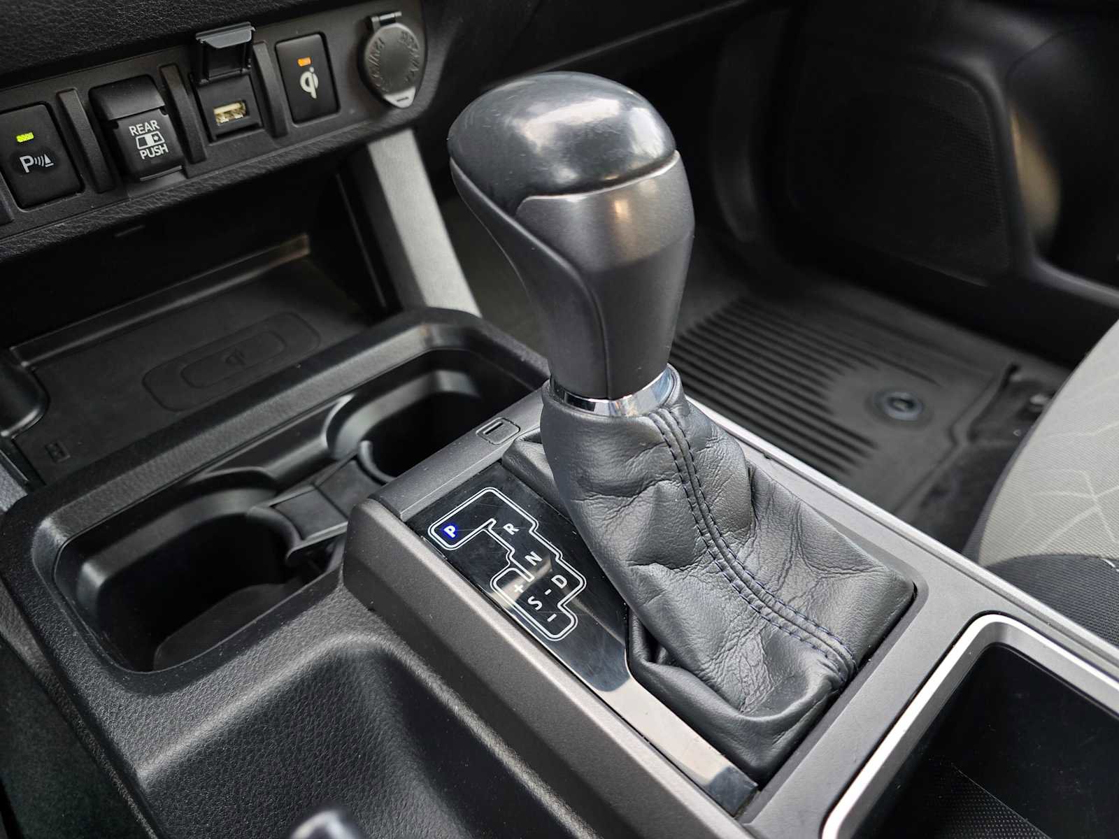 Used 2021 Toyota Tacoma TRD Sport w/ Technology Package image 40