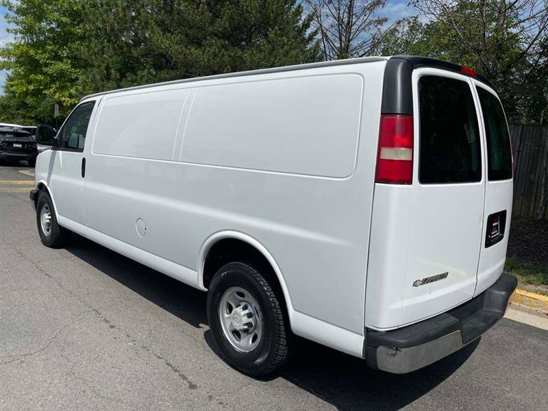 Used 2007 Chevrolet Express 3500 Extended RWD image 26
