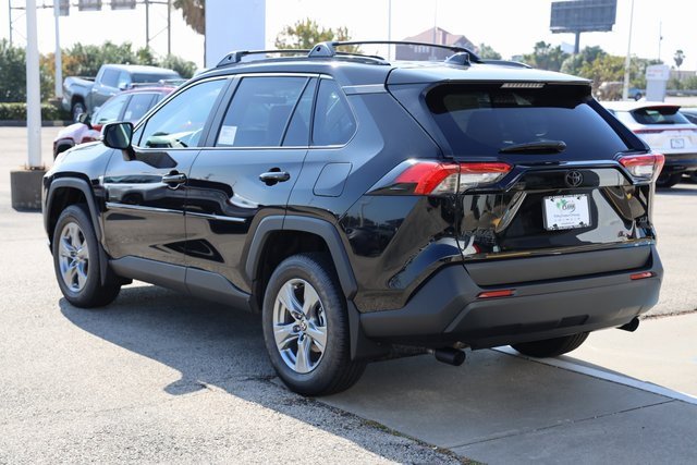 New 2025 Toyota RAV4 XLE image 6
